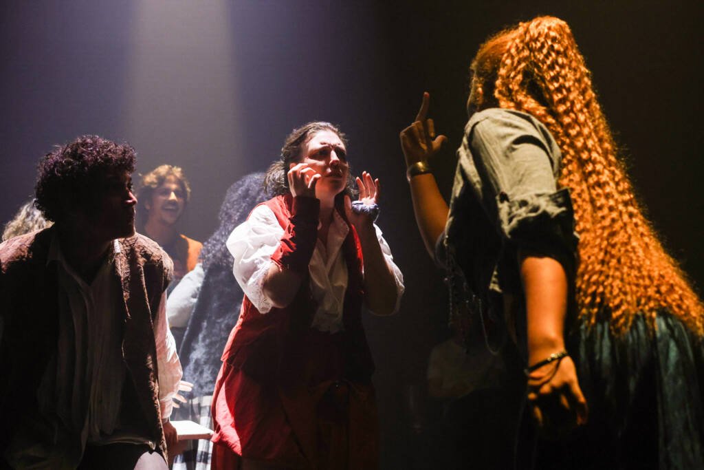 Experimento II do grupo N1 Verde, do primeiro semestre de 2026, na SP Escola de Teatro. | Foto: Clara Silva.