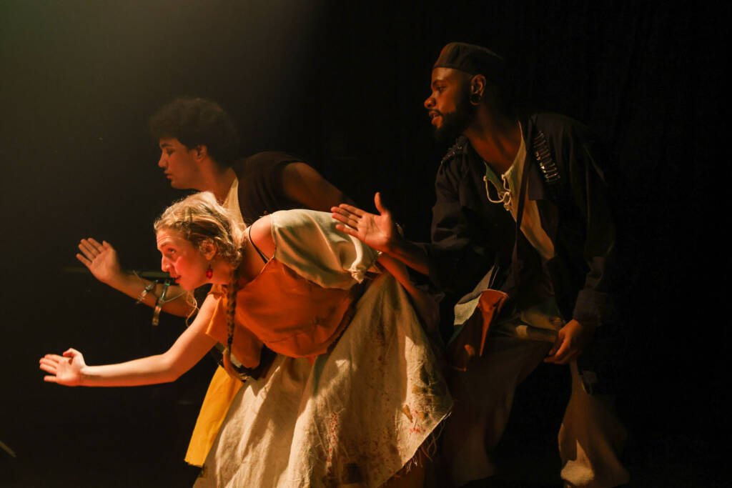 Experimento II do grupo N2 Verde, do primeiro semestre de 2026, na SP Escola de Teatro. | Foto: Clara Silva.