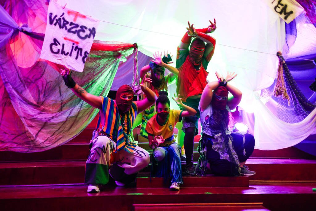 Experimento II do grupo N3 Azul, do primeiro semestre de 2026, na SP Escola de Teatro. | Foto: Clara Silva.