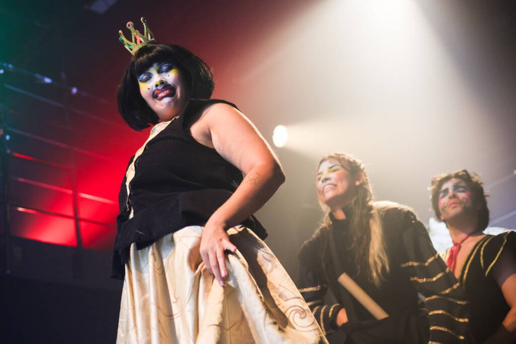 Experimento II do grupo N8 Verde, do primeiro semestre de 2026, na SP Escola de Teatro. | Foto: Clara Silva.