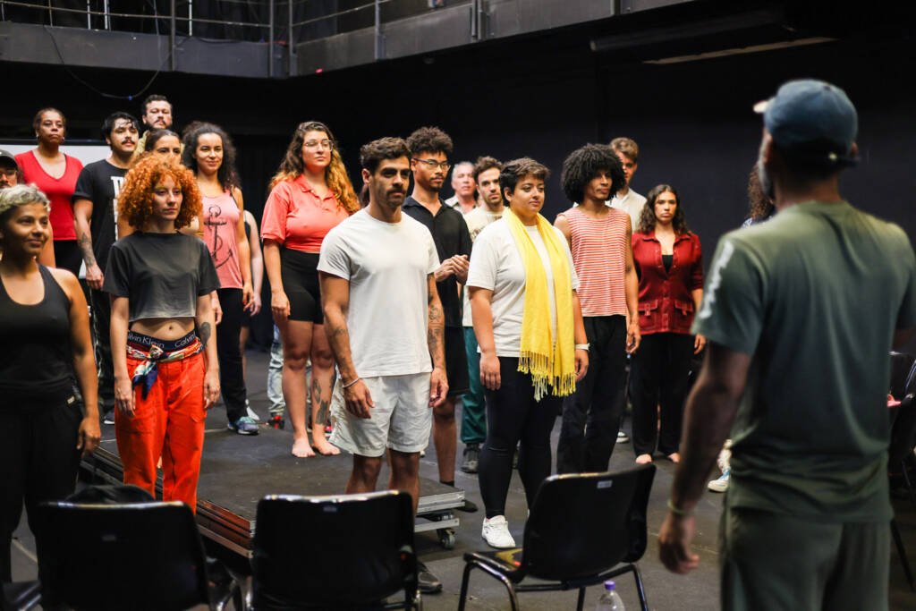 Workshop Internacional Gratuito “Taller de Cabaret” com Pedro Franco Albuquerque. (15/04/2026) | Foto: Clara Silva.