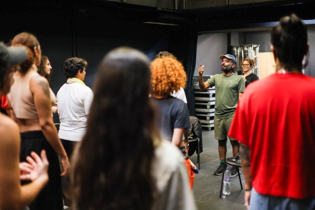 Workshop Internacional Gratuito “Taller de Cabaret” com Pedro Franco Albuquerque. (15/04/2026) | Foto: Clara Silva.