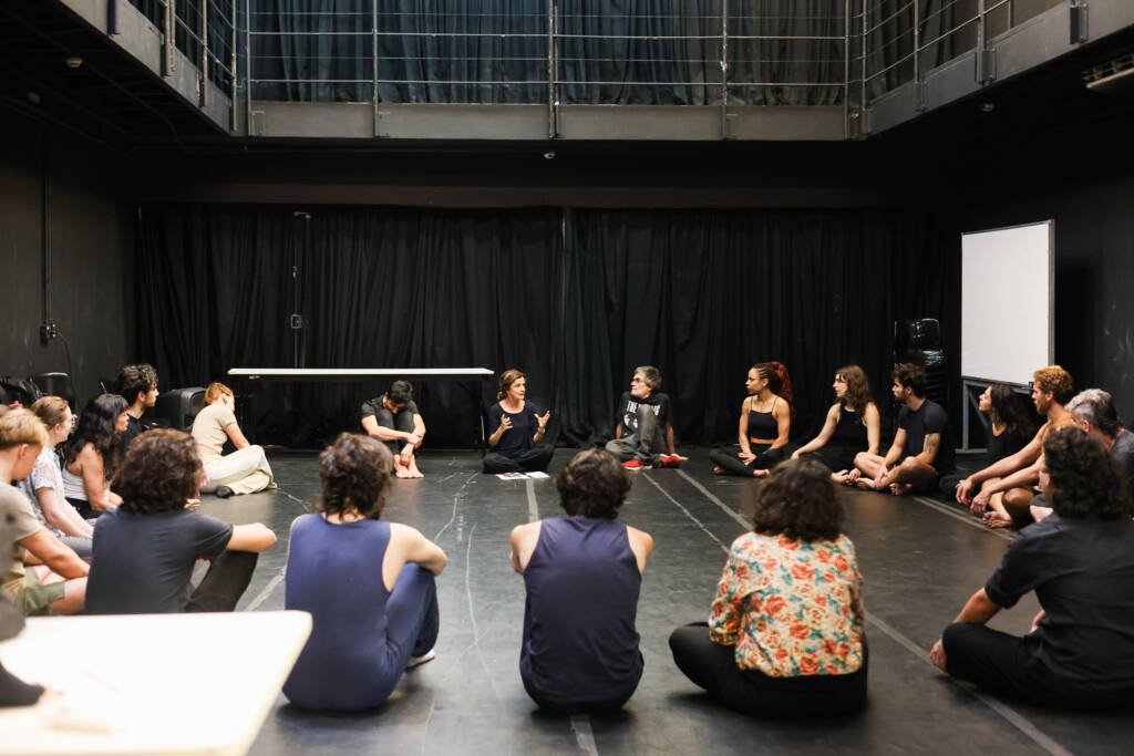 Workshop de atuação gratuito “Projeto Wislawa” com Clara Carvalho e Cesar Ribeiro. (30/03/2026) | Foto: Clara Silva.