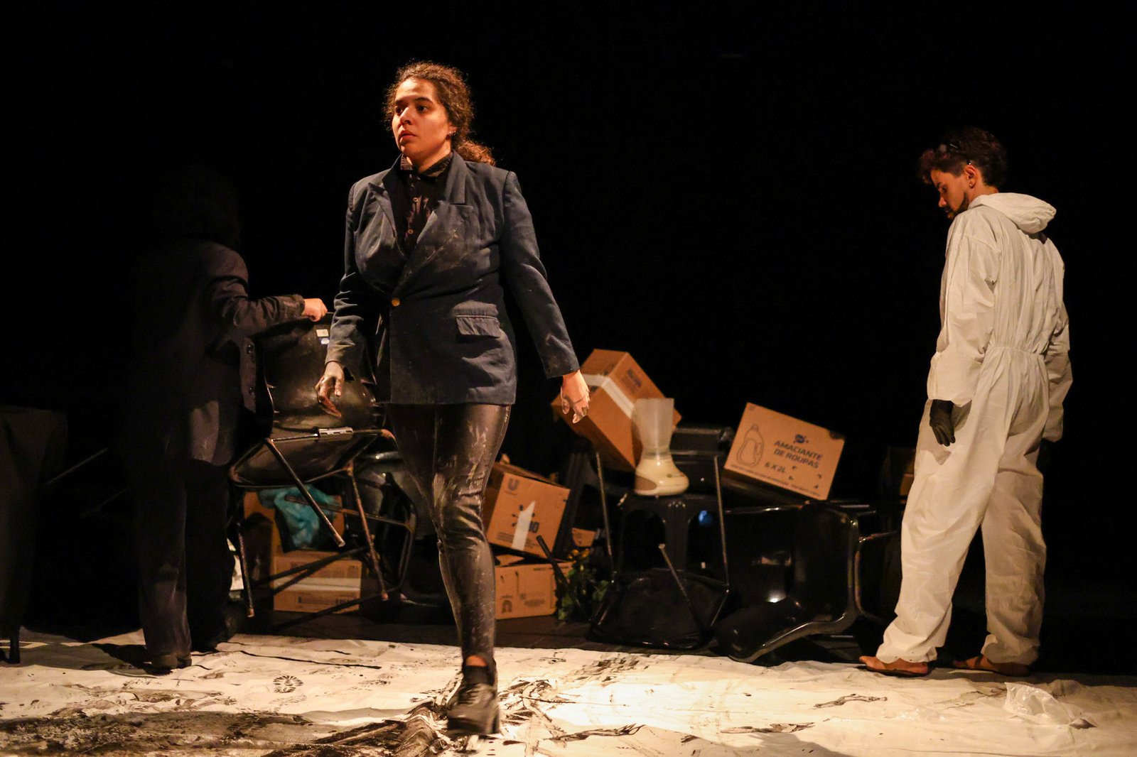 Segundo dia das Microcenas do primeiro semestre de 2026. "[PETROMELANCOLIA]". | Foto: Clara Silva