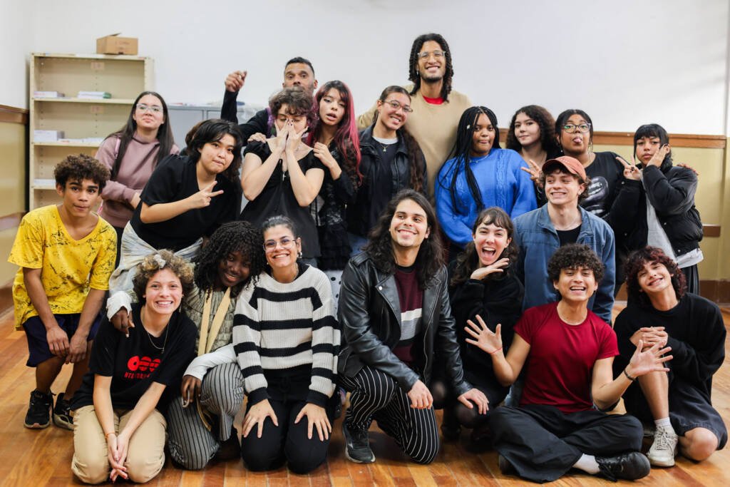 Oficina de Teatro na Escola Estadual Caetano de Campos, a partir da contrapartida dos alunos bolsistas do Programa Oportunidades. Junho de 2026. | Foto: Clara Silva.