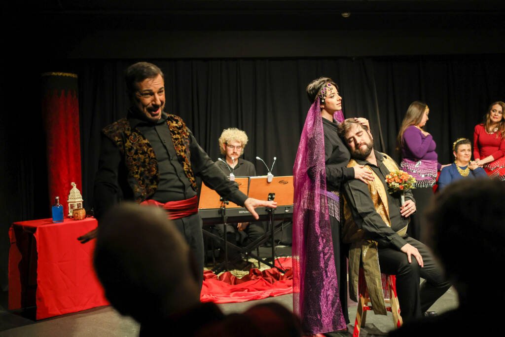 Cia. Ópera do Mendigo canta “Os Peregrinos de Meca” na SP Escola Superior de Teatro. (20/06/2026) | Foto: Clara Silva.