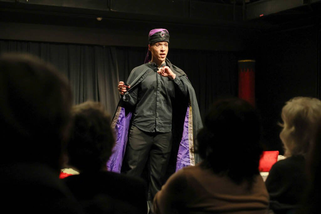 Cia. Ópera do Mendigo canta “Os Peregrinos de Meca” na SP Escola Superior de Teatro. (20/06/2026) | Foto: Clara Silva.