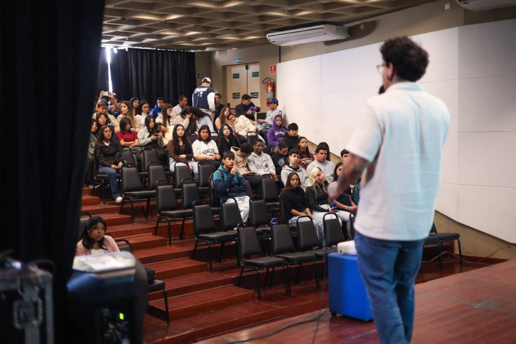 Palestra Programa Oportunidades para estudantes da Escola Estadual Padre Anchieta. (29/05/2026) | Foto: Clara Silva.